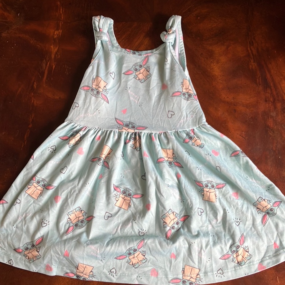 If you love Star Wars, you’re gonna love this dress for your little one!